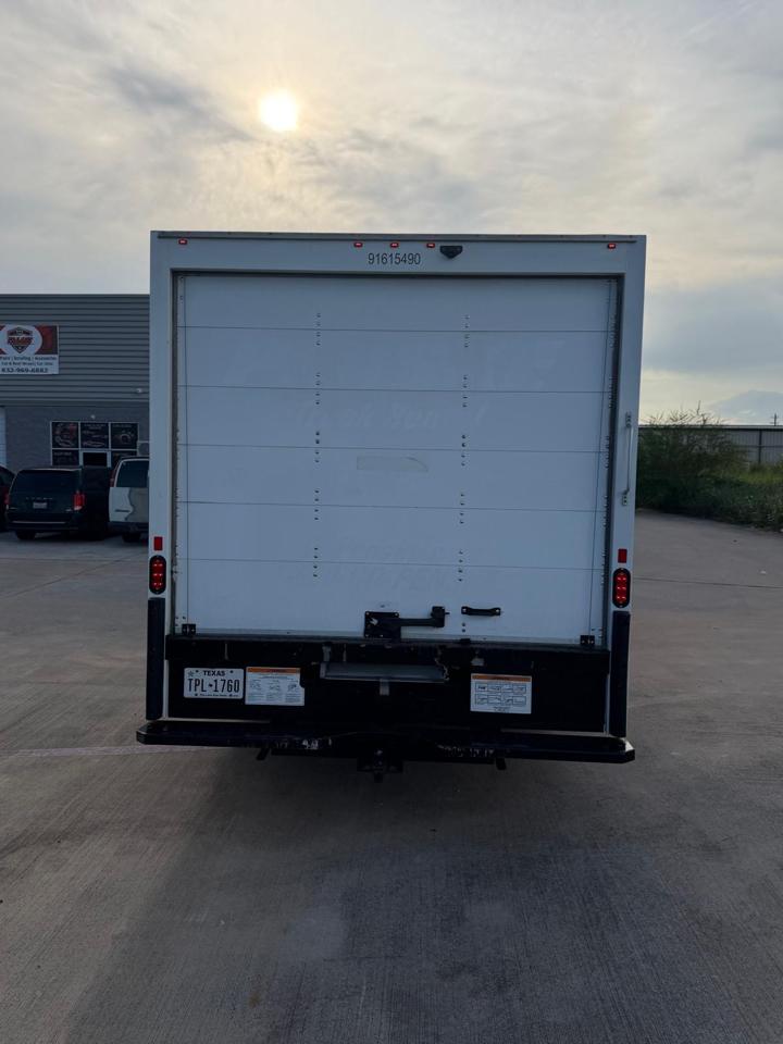 GMC Savana G3500 177 in. 2020