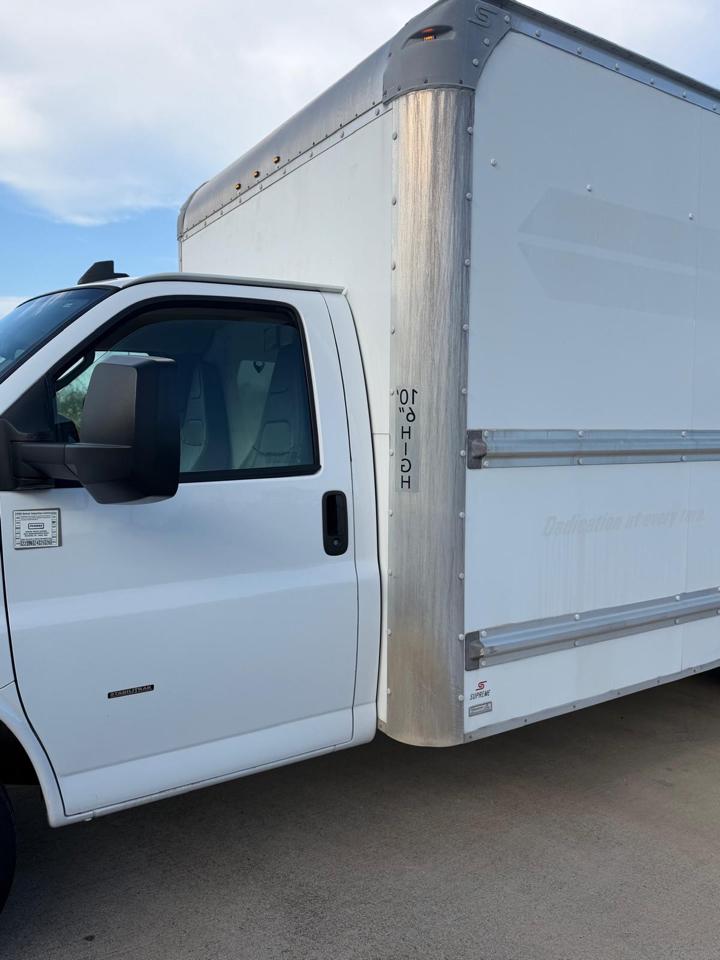 GMC Savana G3500 177 in. 2020