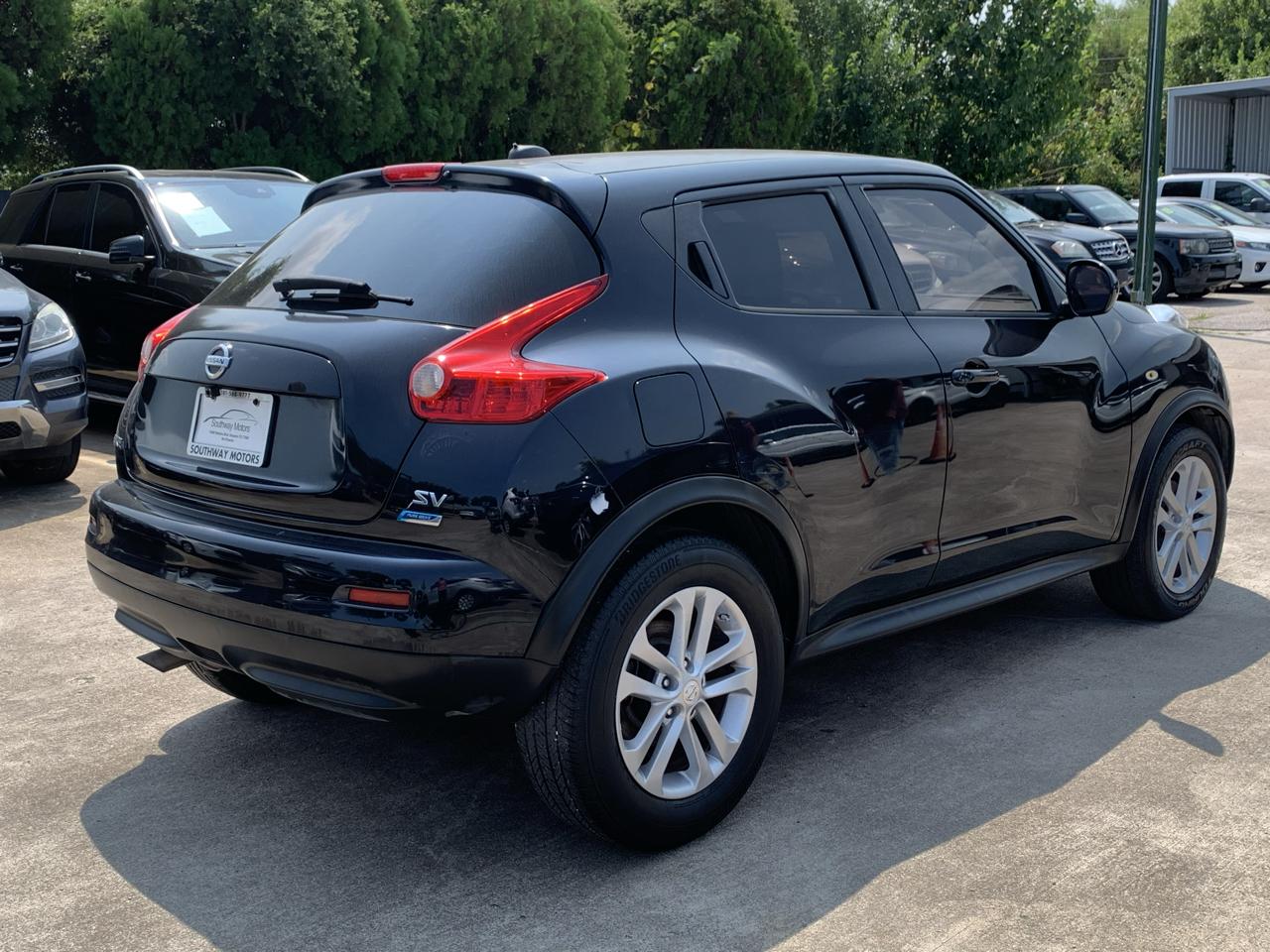 Nissan Juke S FWD 2012