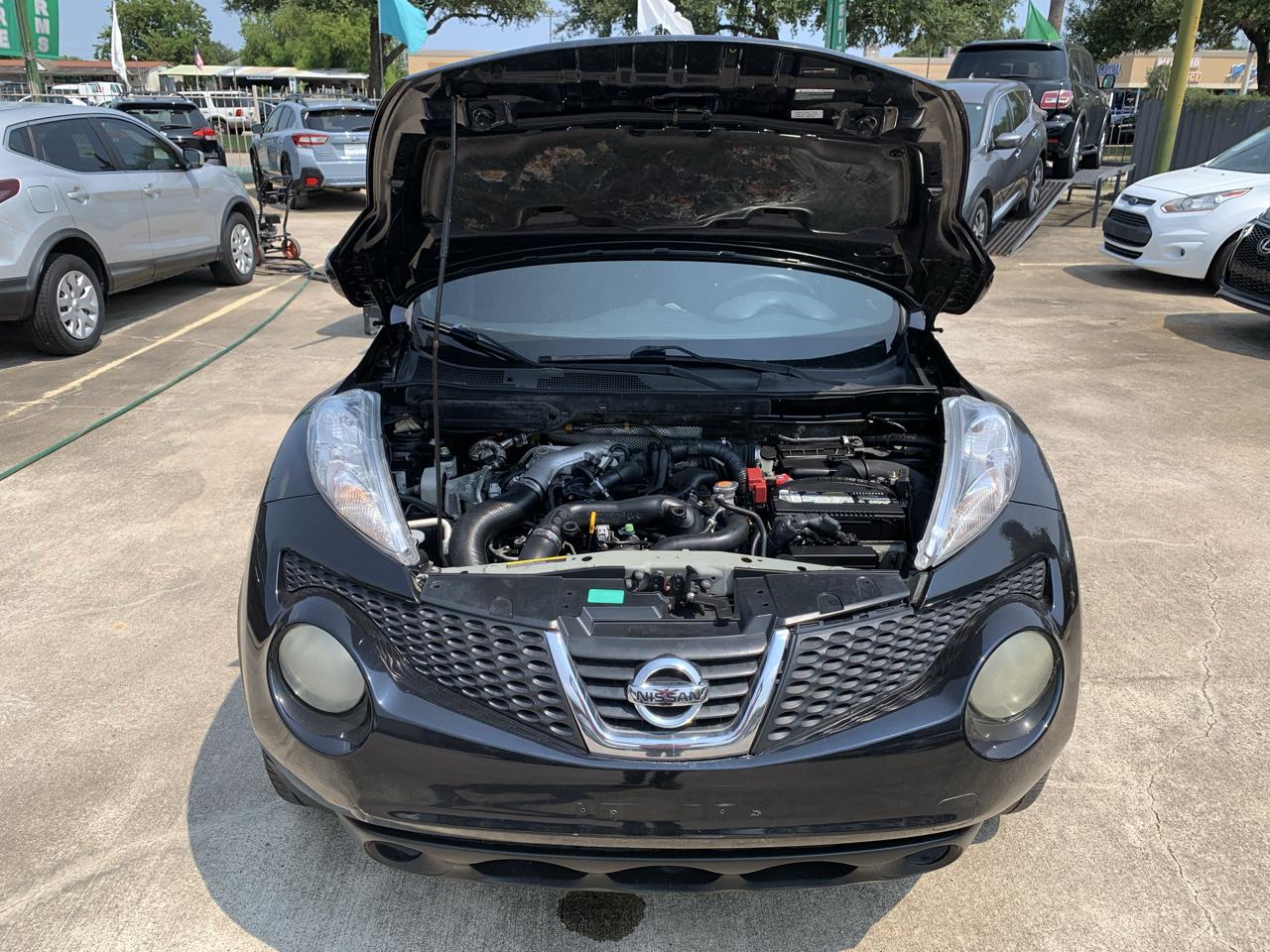 Nissan Juke S FWD 2012