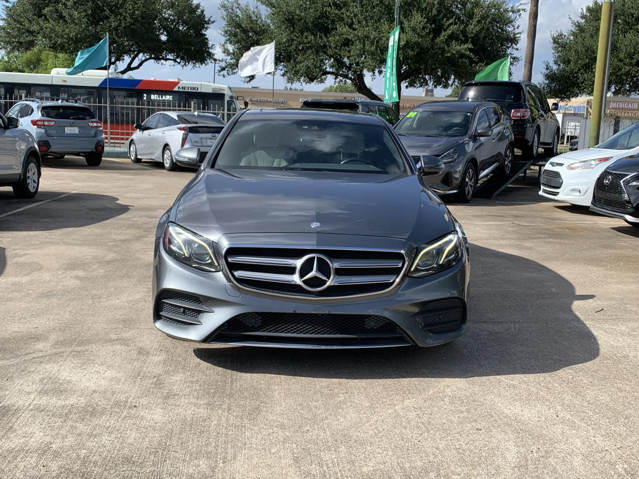 Mercedes-Benz E-Class E300 Luxury 4MATIC Sedan 2017
