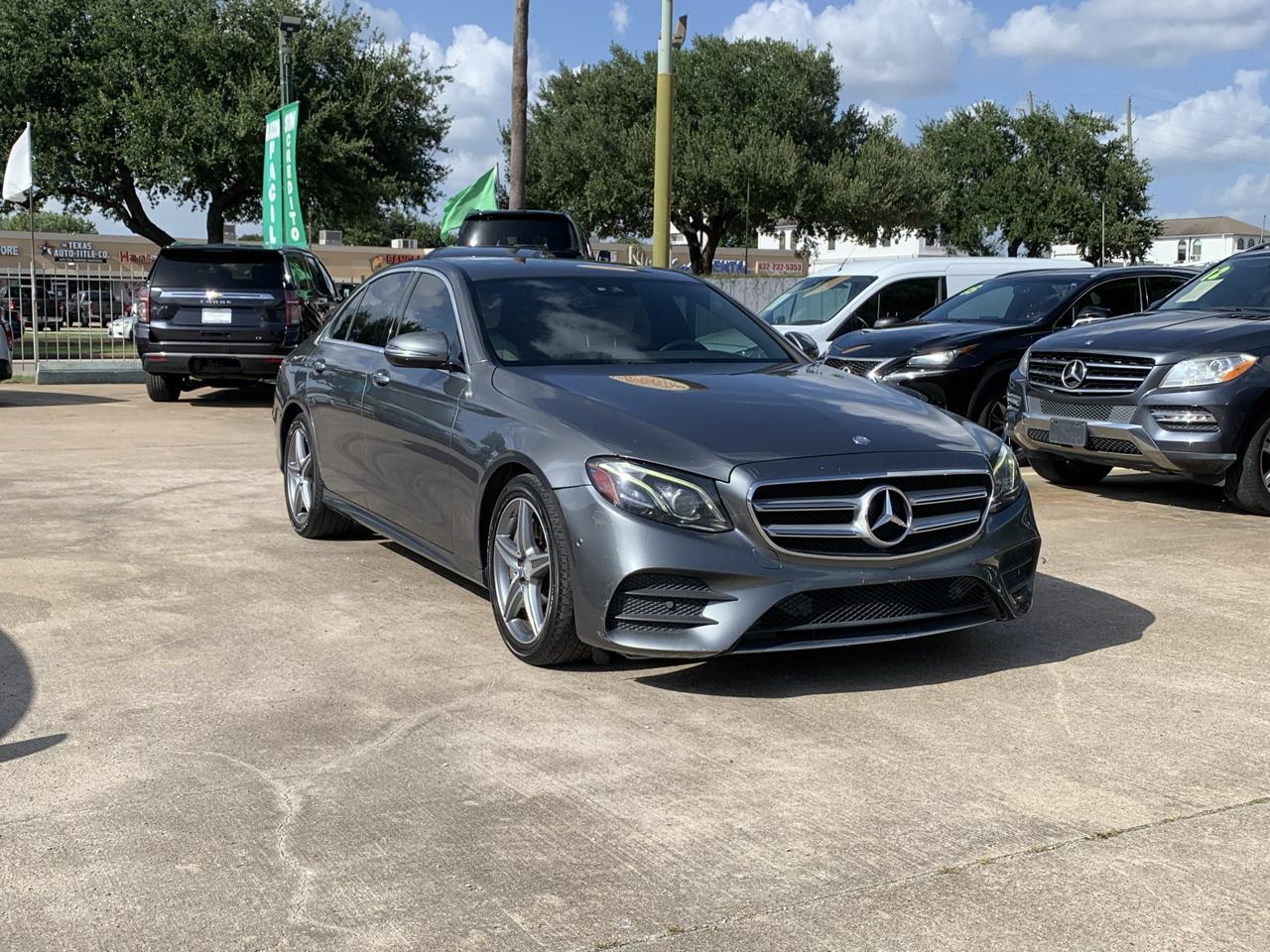 Mercedes-Benz E-Class E300 Luxury 4MATIC Sedan 2017