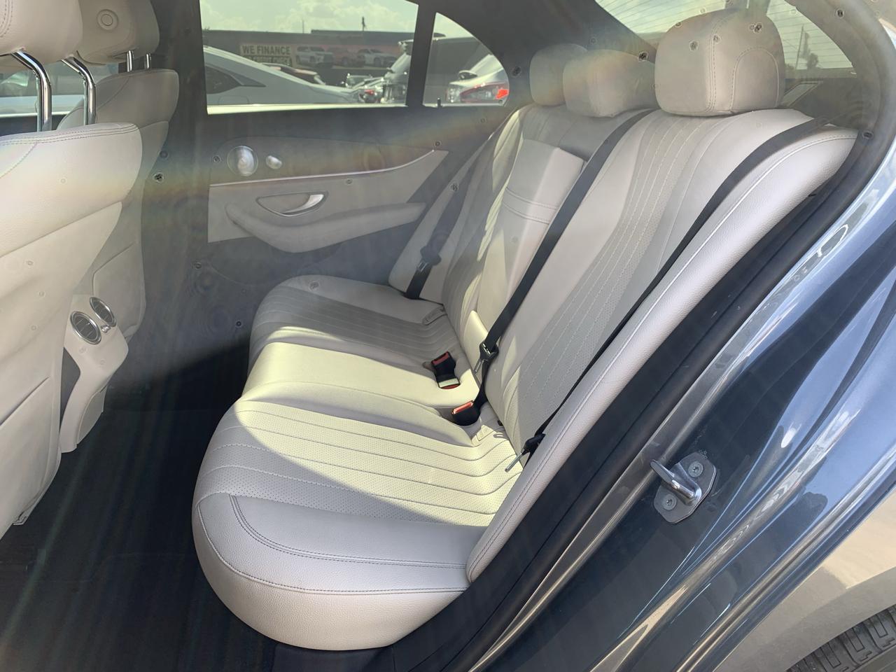 Mercedes-Benz E-Class E300 Luxury 4MATIC Sedan 2017