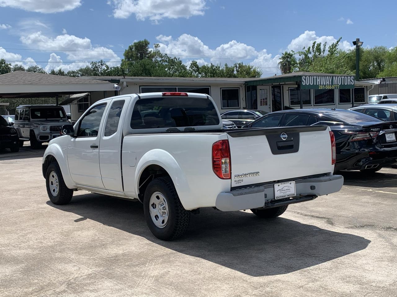 Nissan Frontier SV King Cab I4 5MT 2WD 2018