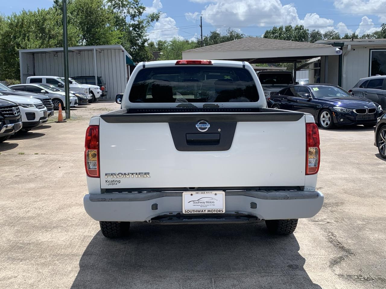 Nissan Frontier SV King Cab I4 5MT 2WD 2018