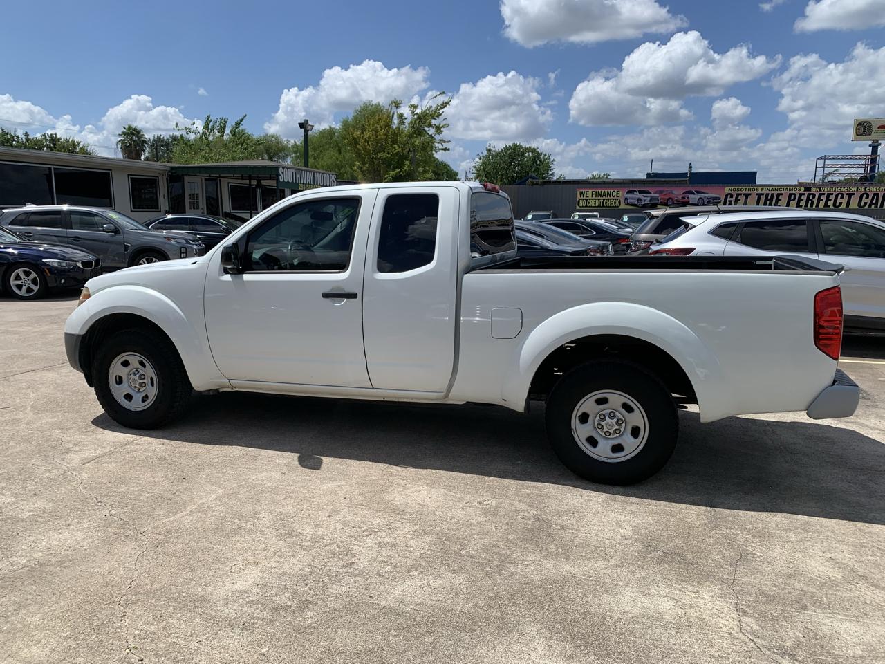 Nissan Frontier SV King Cab I4 5MT 2WD 2018