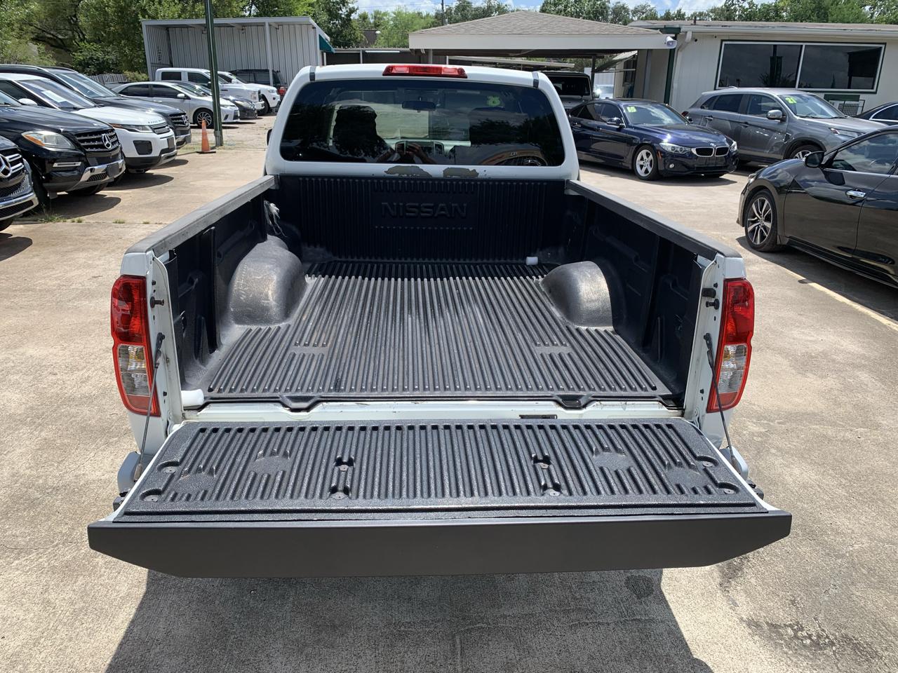 Nissan Frontier SV King Cab I4 5MT 2WD 2018