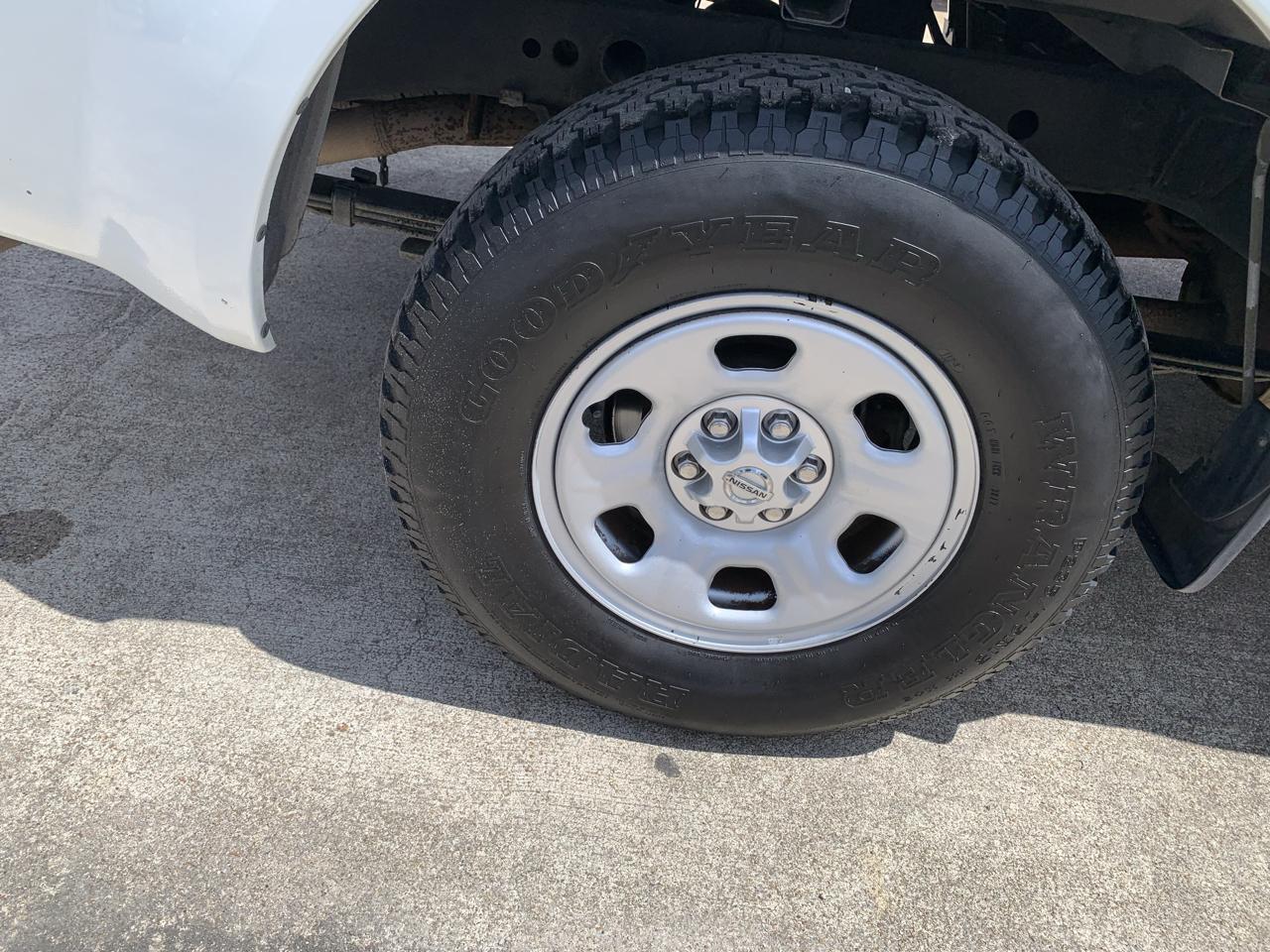 Nissan Frontier SV King Cab I4 5MT 2WD 2018