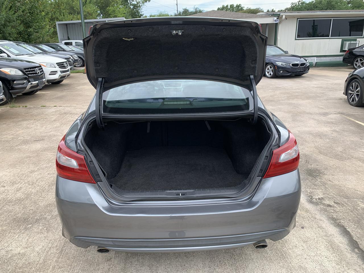 Nissan Altima 2.5 SV 2018