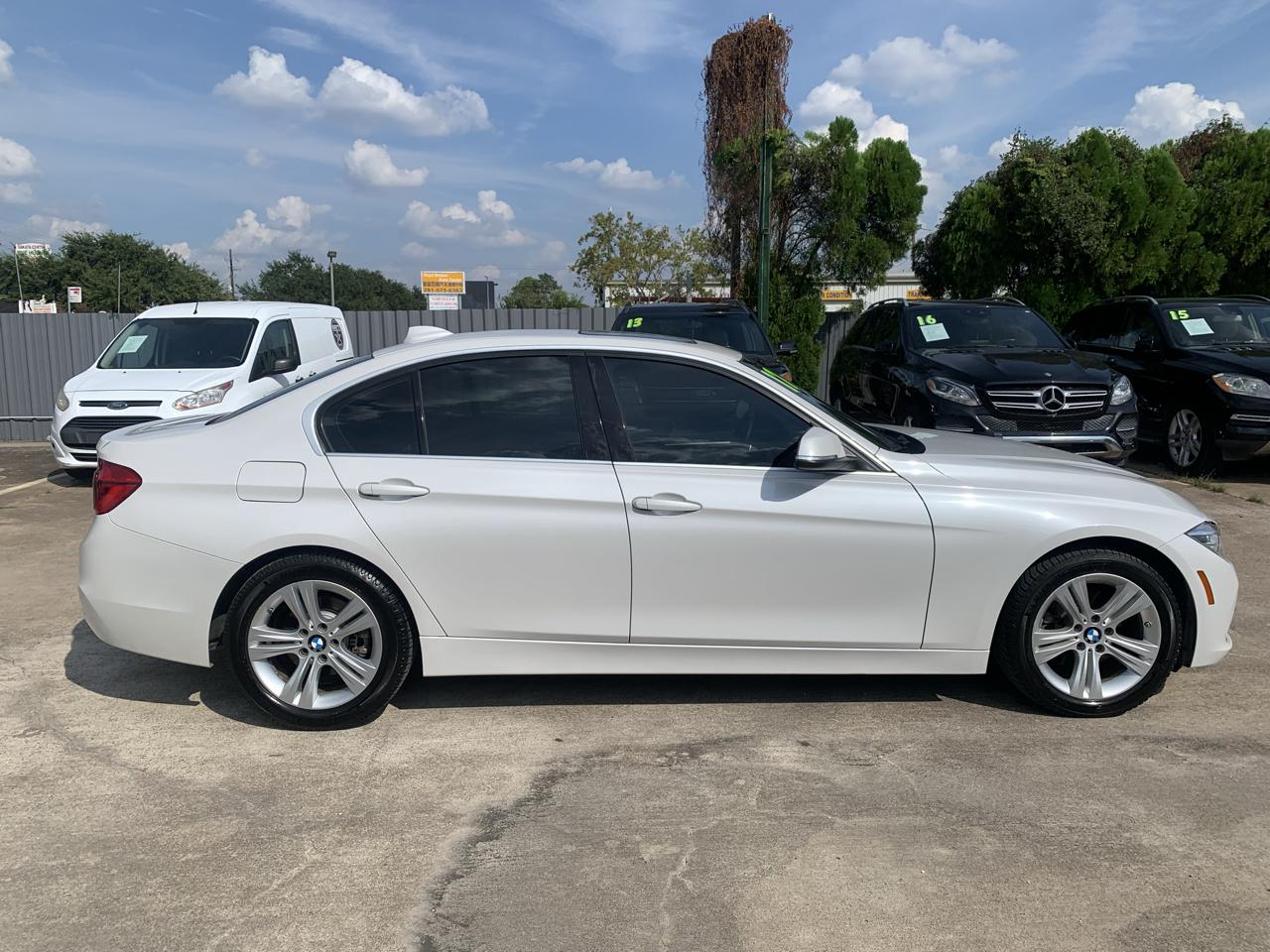 BMW 3-Series 330i SULEV Sedan 2017