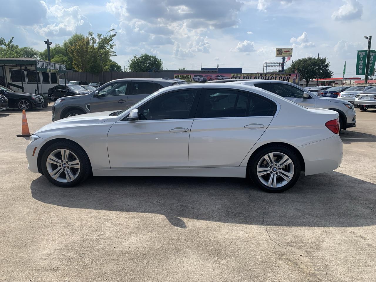 BMW 3-Series 330i SULEV Sedan 2017