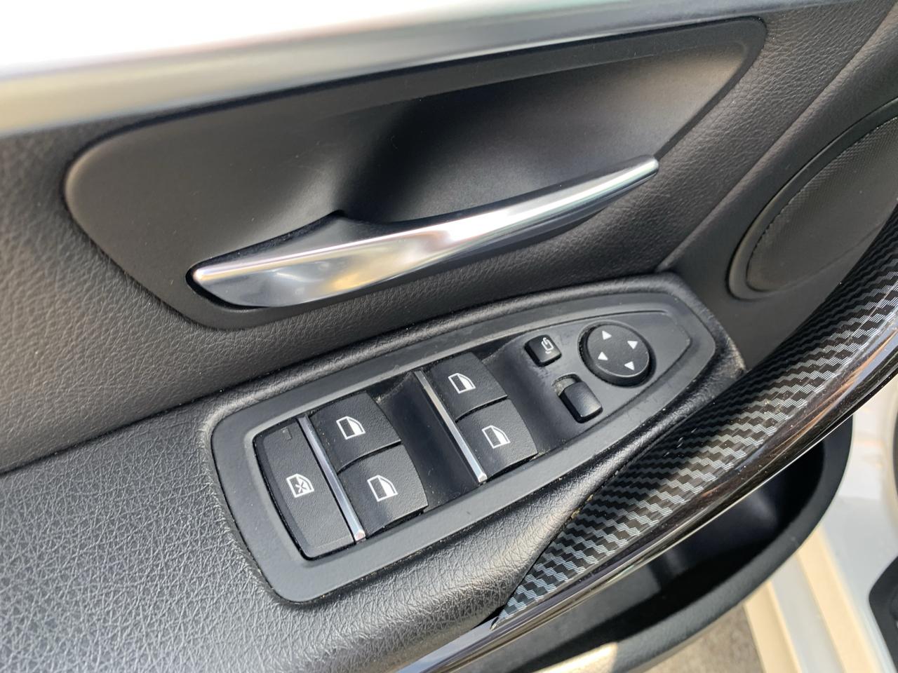 BMW 3-Series 330i SULEV Sedan 2017