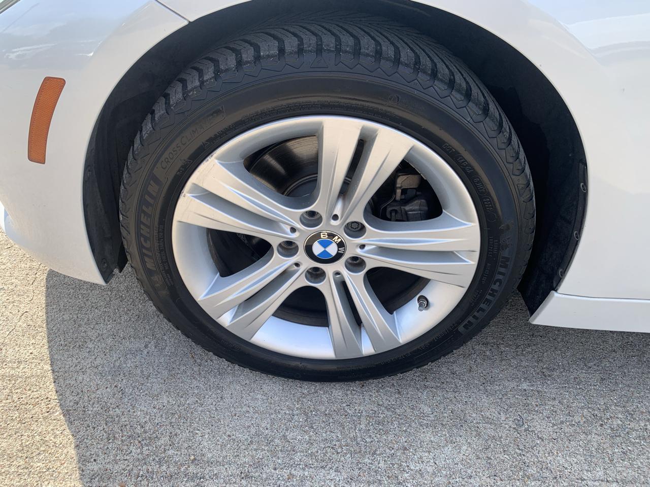BMW 3-Series 330i SULEV Sedan 2017