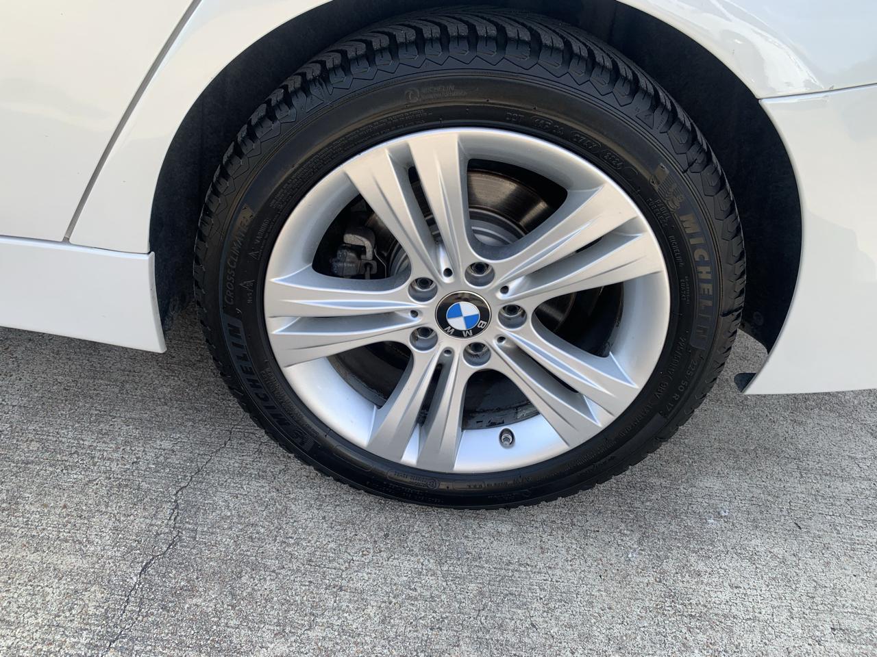 BMW 3-Series 330i SULEV Sedan 2017