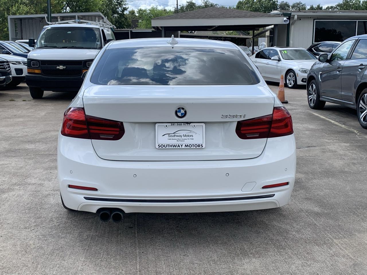 BMW 3-Series 330i SULEV Sedan 2018