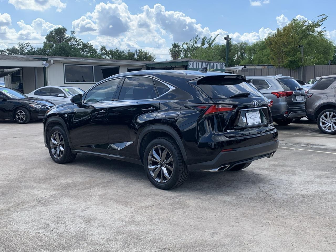 Lexus NX 200t FWD 2015