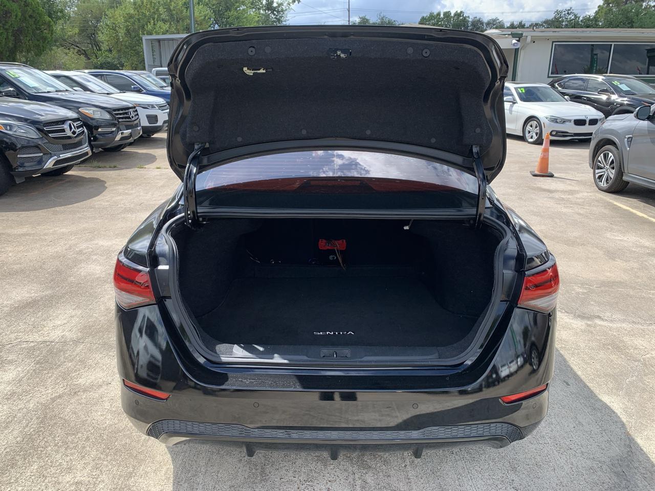 Nissan Sentra SV 2022
