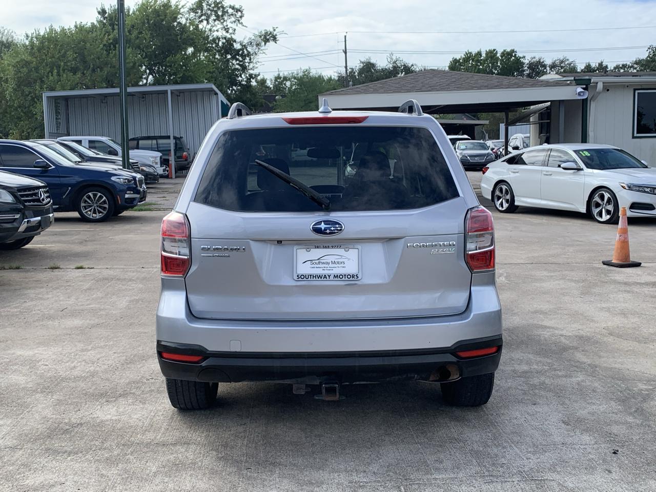 Subaru Forester 2.5i Premium PZEV CVT 2016