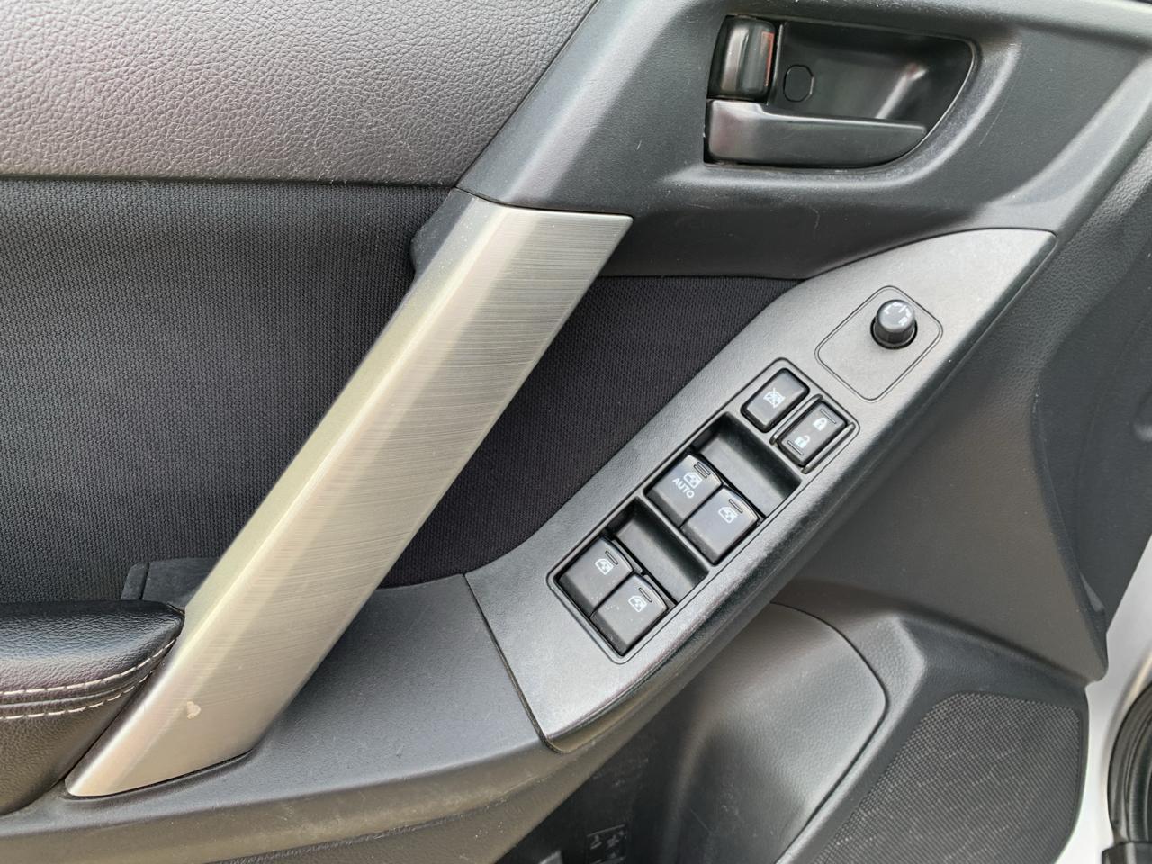 Subaru Forester 2.5i Premium PZEV CVT 2016