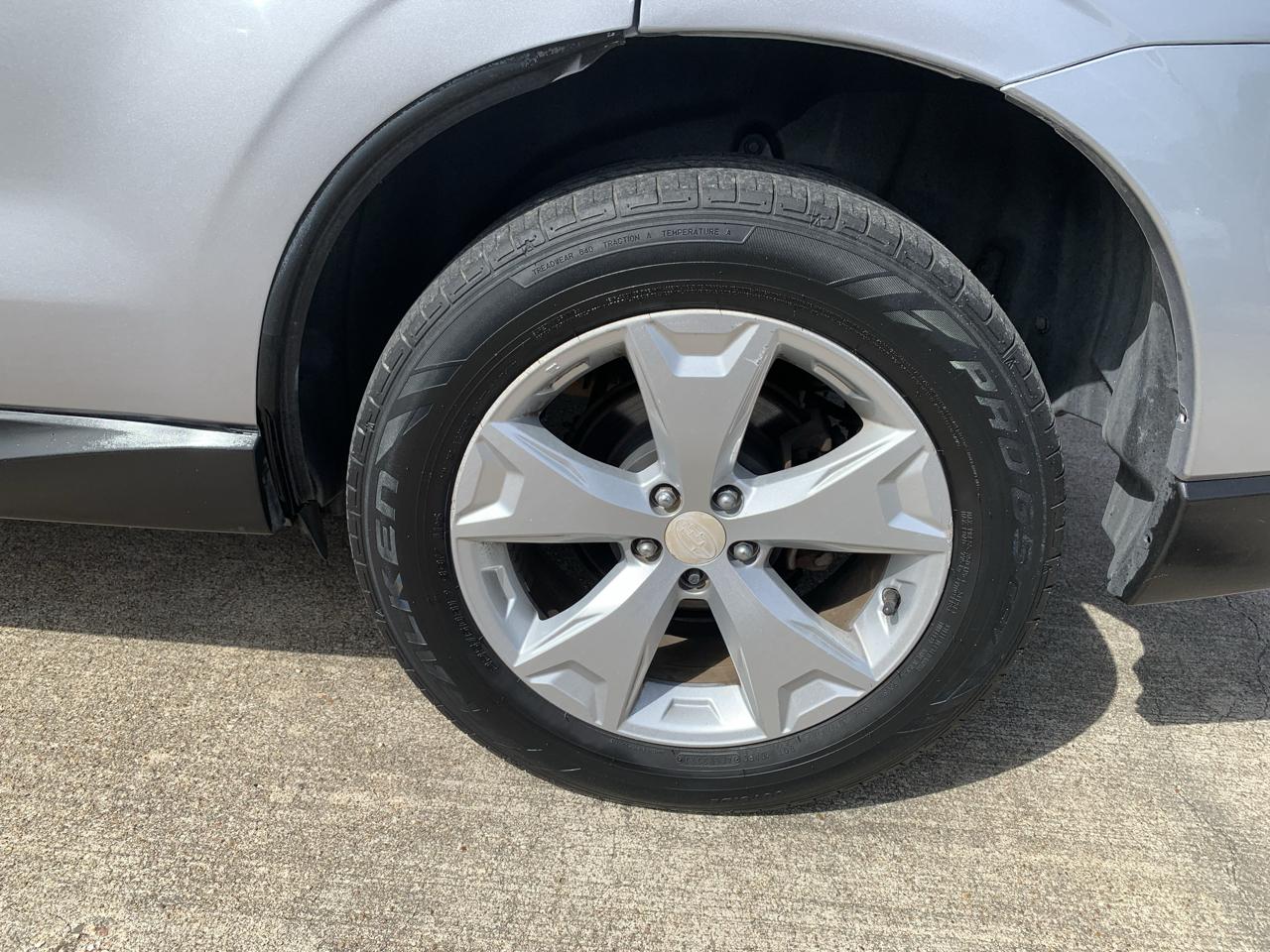 Subaru Forester 2.5i Premium PZEV CVT 2016