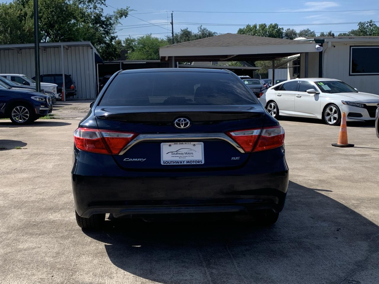 Toyota Camry SE 2015