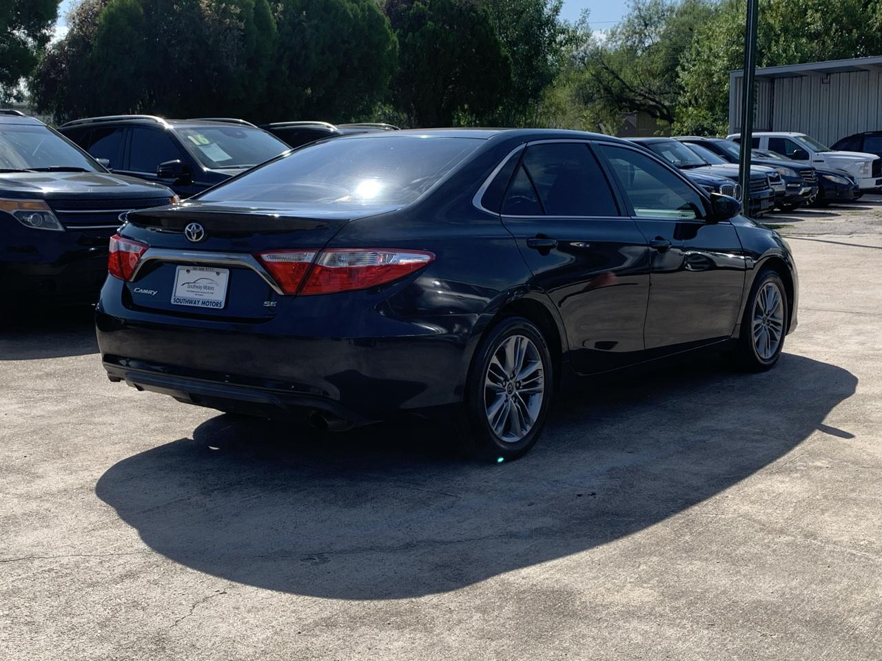 Toyota Camry SE 2015