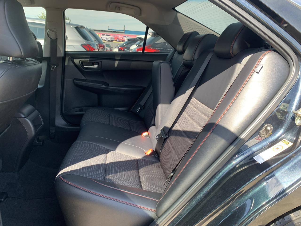 Toyota Camry SE 2015