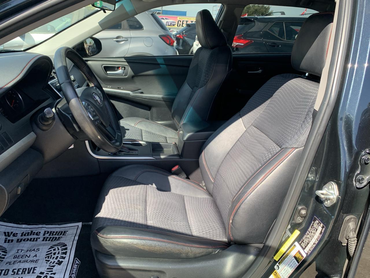Toyota Camry SE 2015