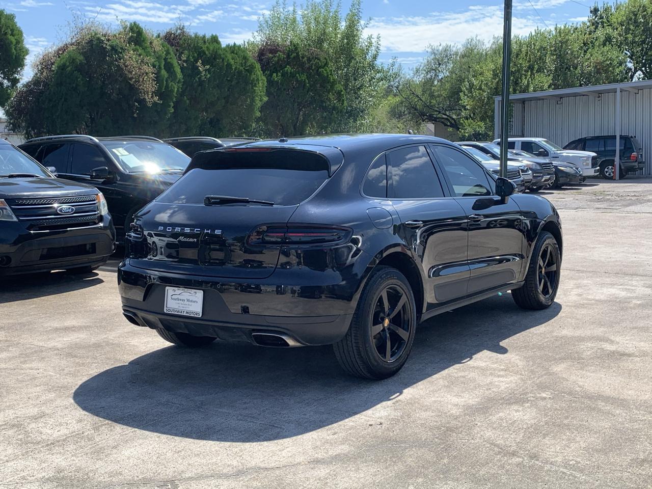 Porsche Macan GTS 2017