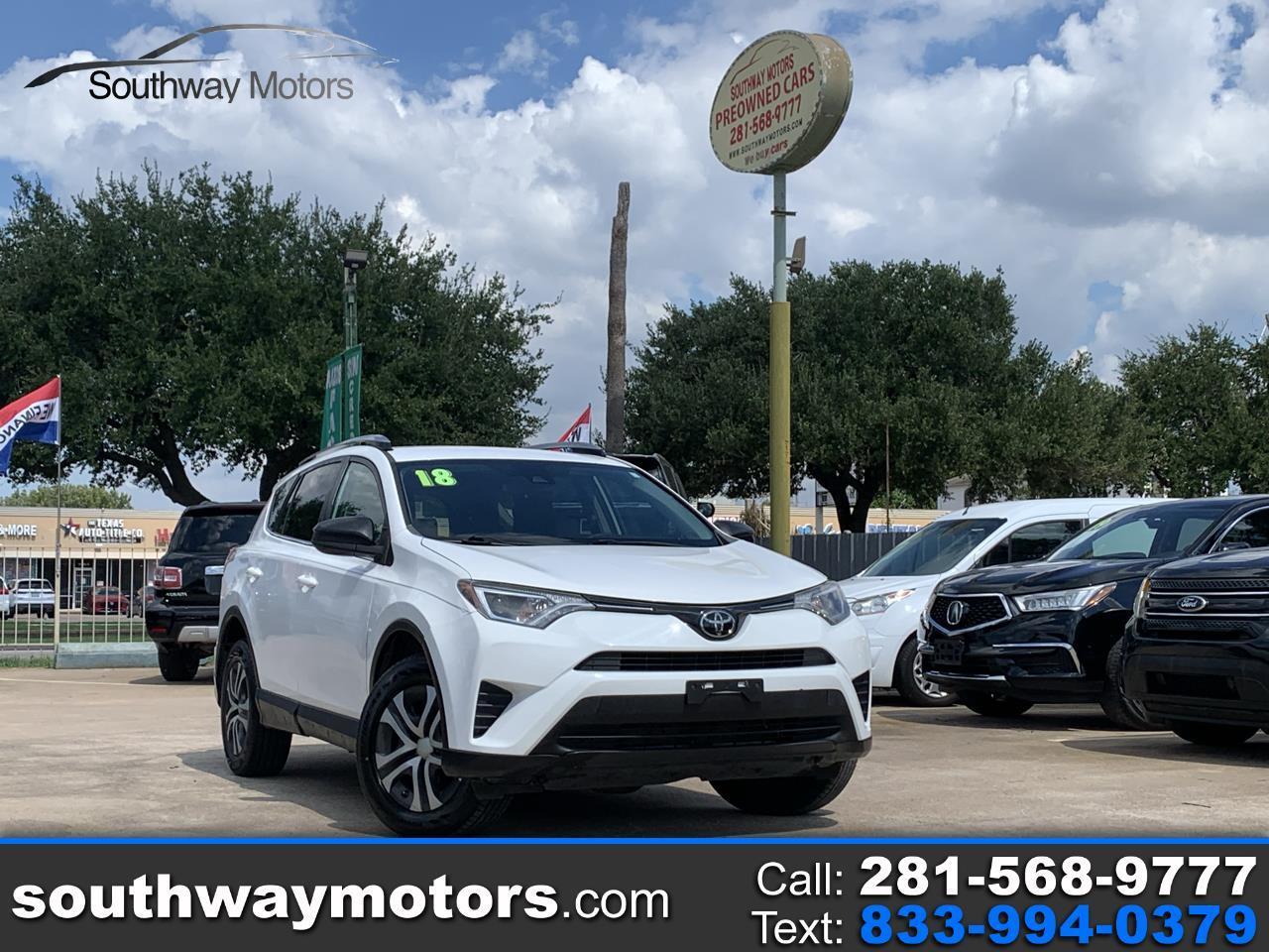 Toyota RAV4 LE FWD 2018