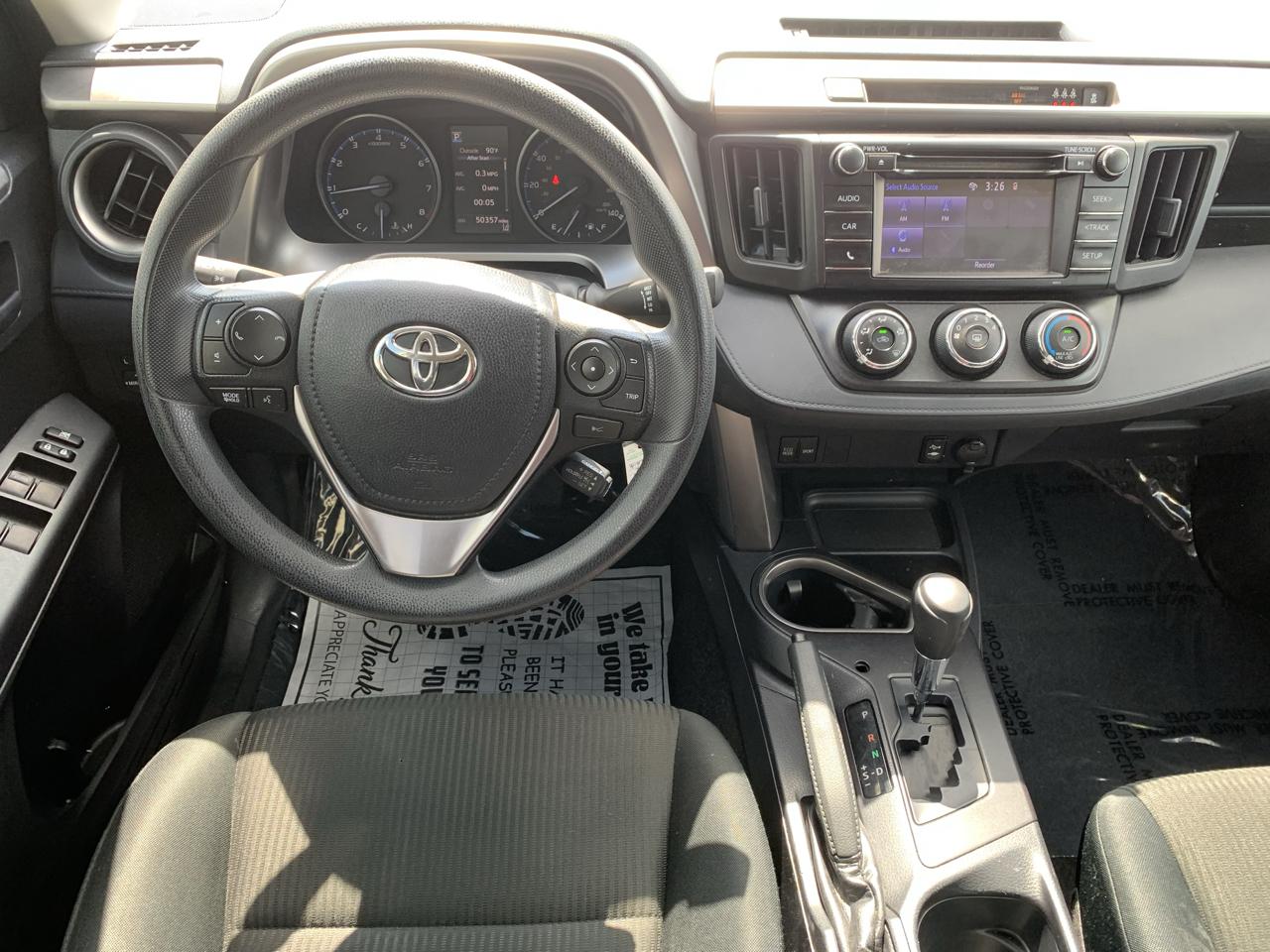 Toyota RAV4 LE FWD 2018
