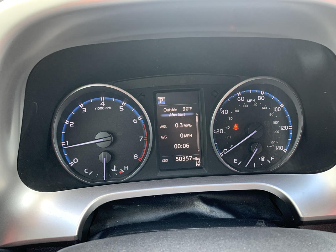 Toyota RAV4 LE FWD 2018