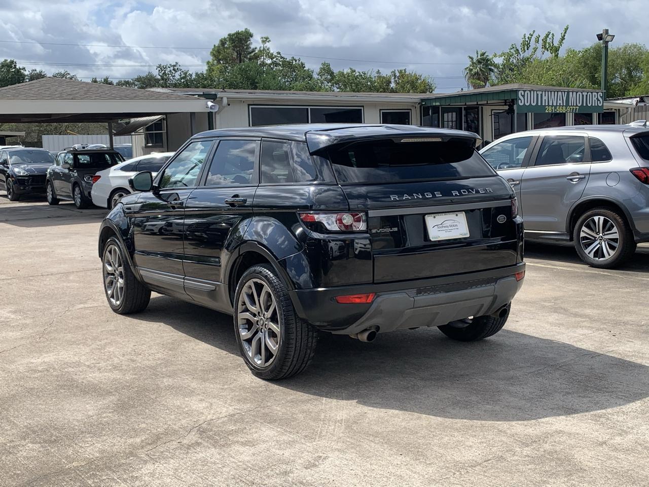 Land Rover Range Rover Evoque Pure Plus 5-Door 2015