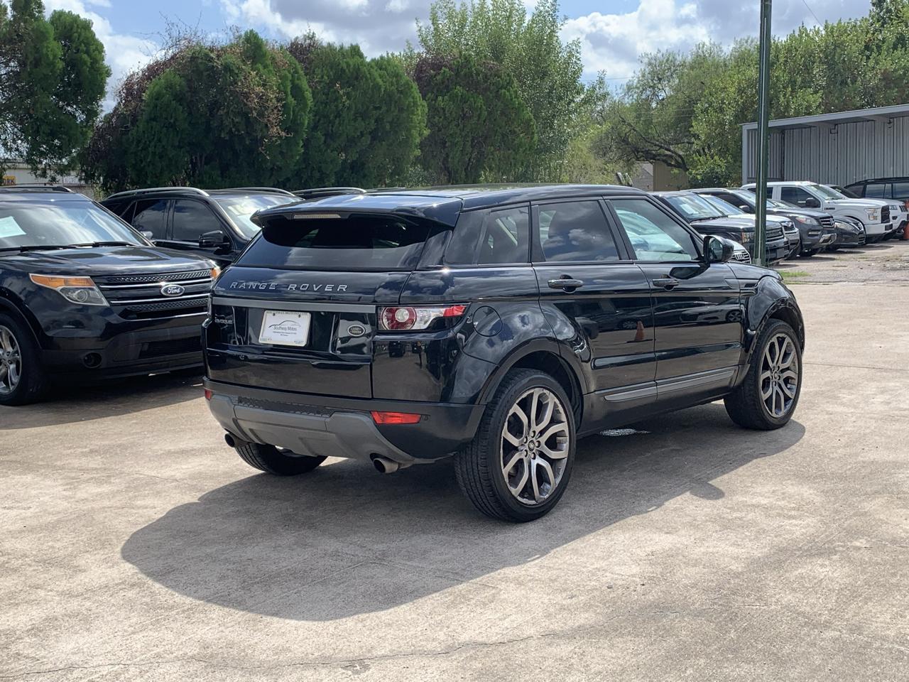 Land Rover Range Rover Evoque Pure Plus 5-Door 2015