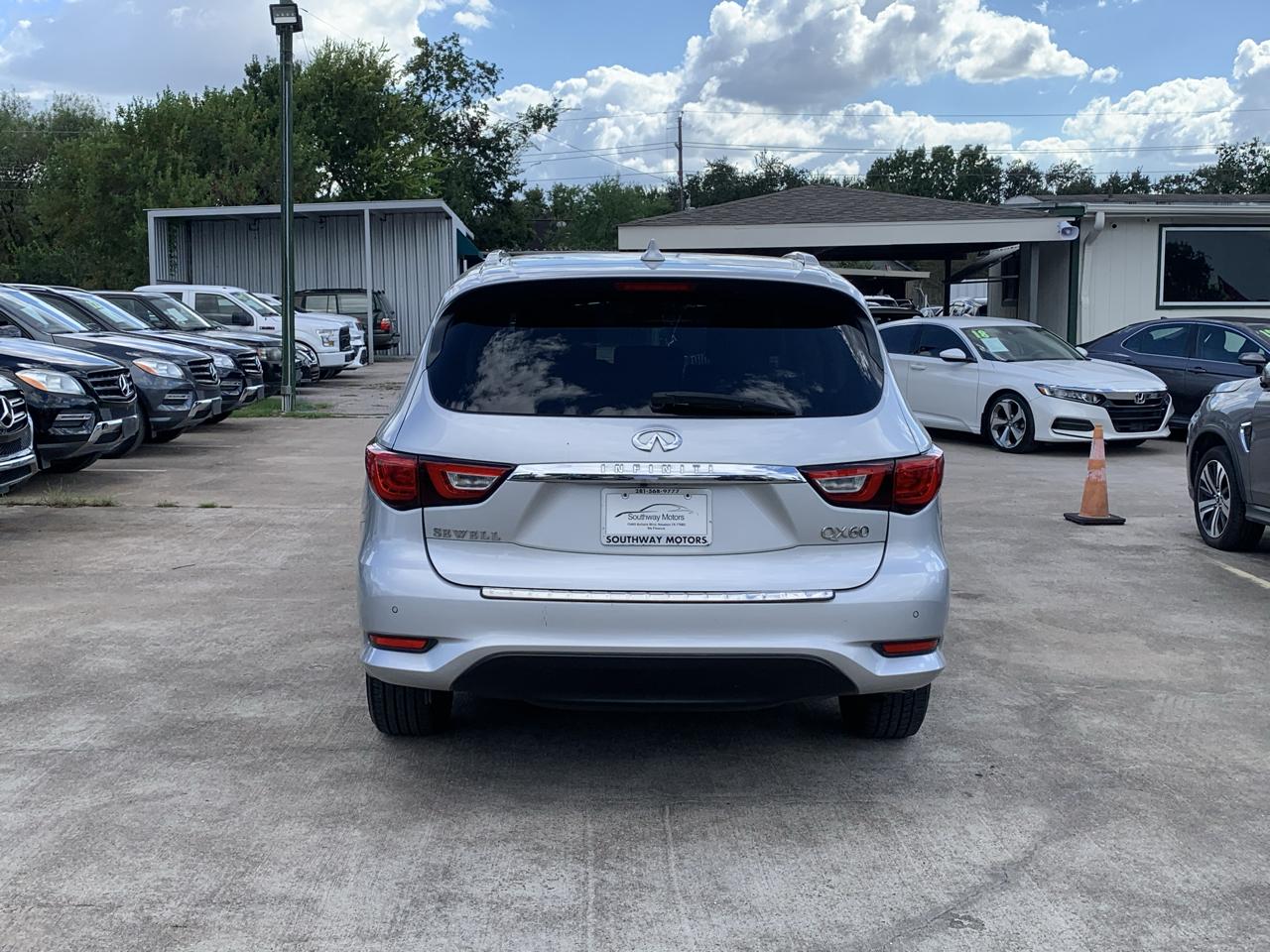 Infiniti QX60 Base FWD 2017
