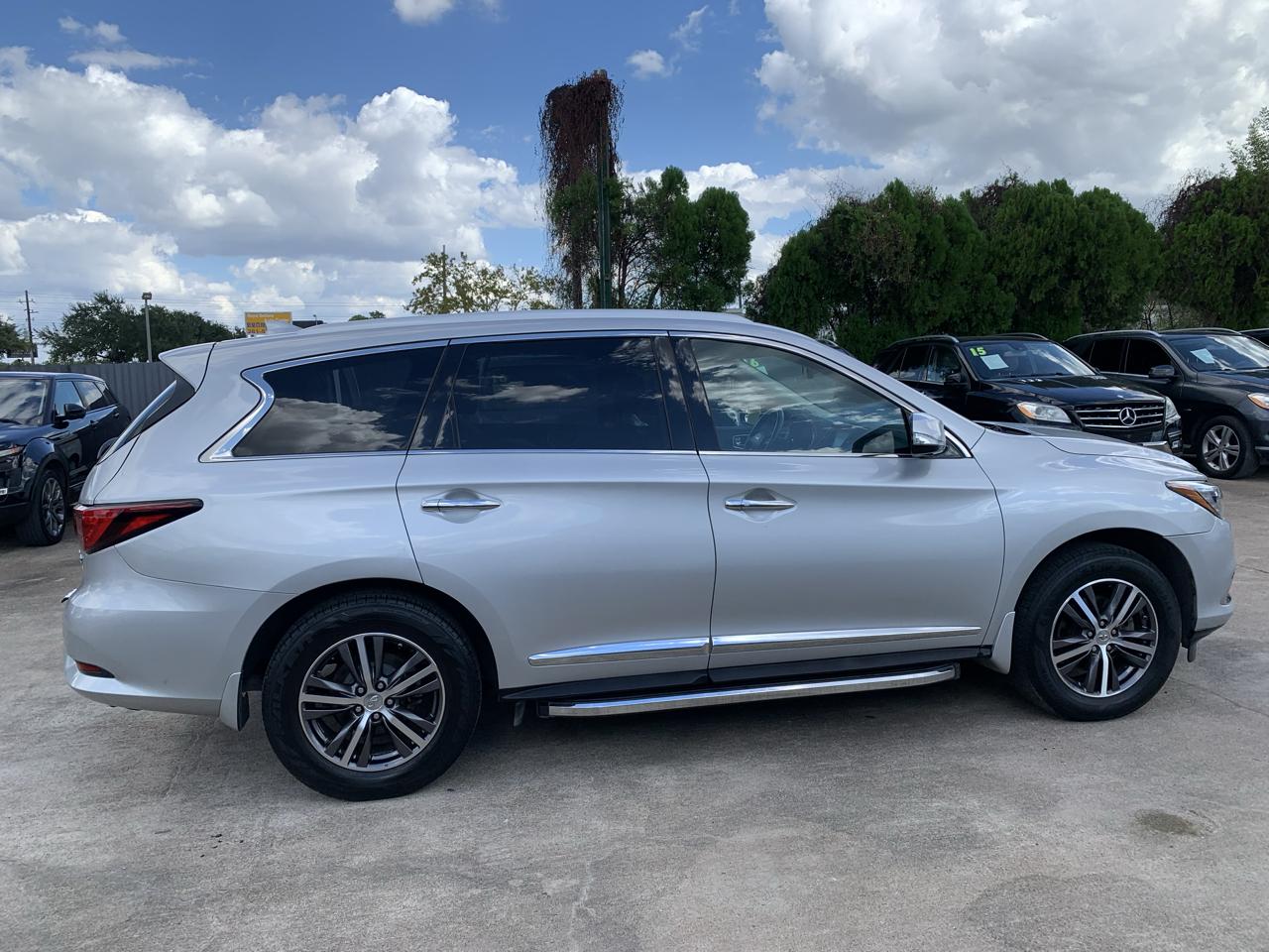 Infiniti QX60 Base FWD 2017
