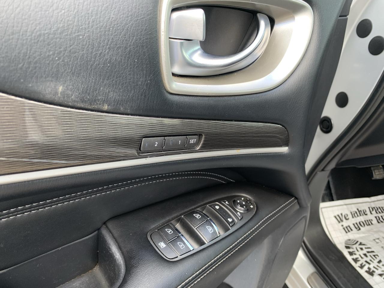 Infiniti QX60 Base FWD 2017