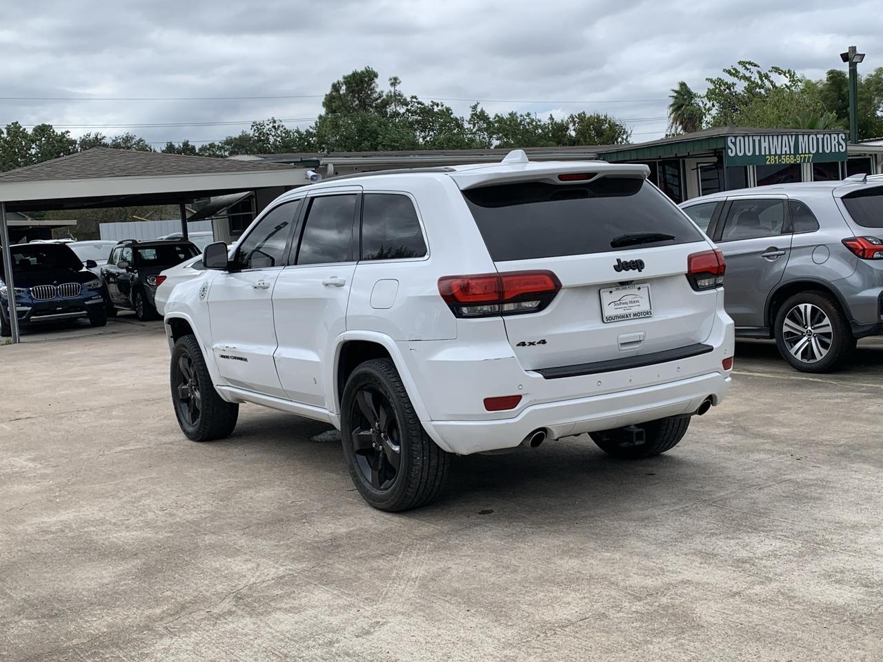 Jeep Grand Cherokee Laredo 4WD 2015