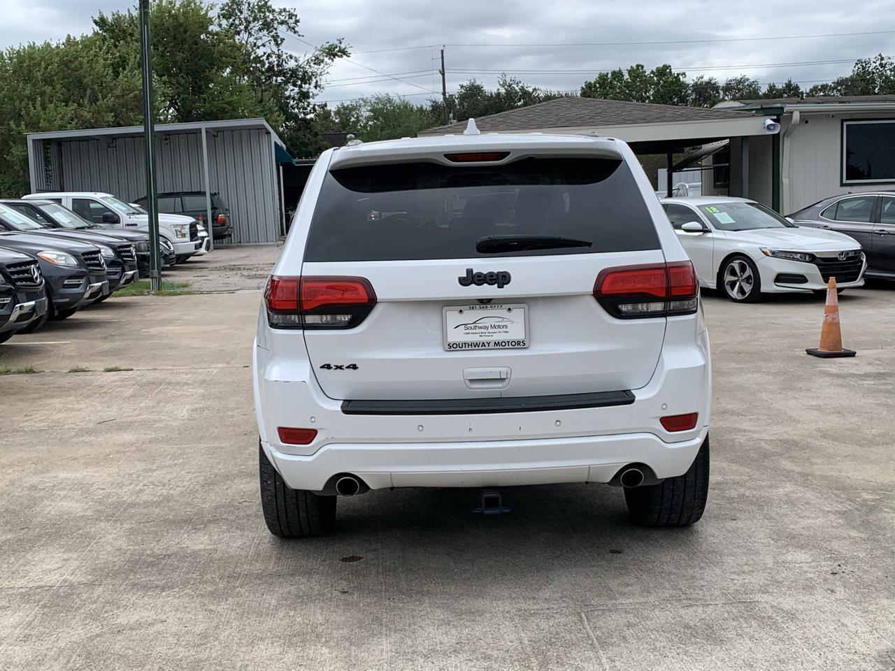 Jeep Grand Cherokee Laredo 4WD 2015