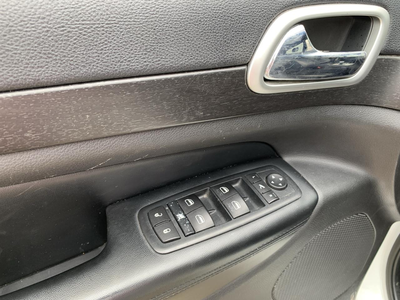 Jeep Grand Cherokee Laredo 4WD 2015