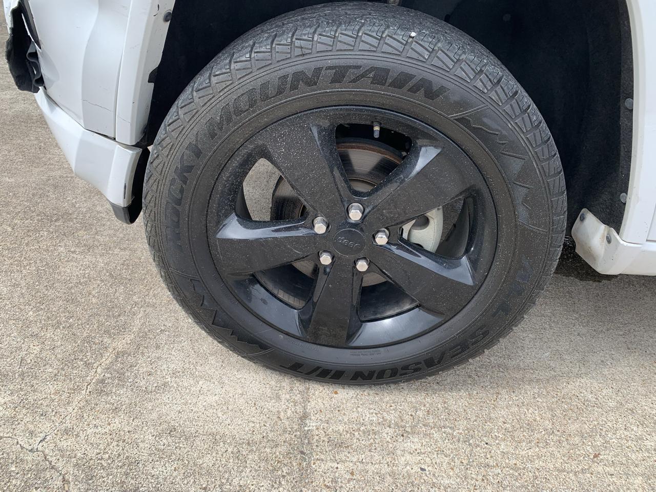 Jeep Grand Cherokee Laredo 4WD 2015