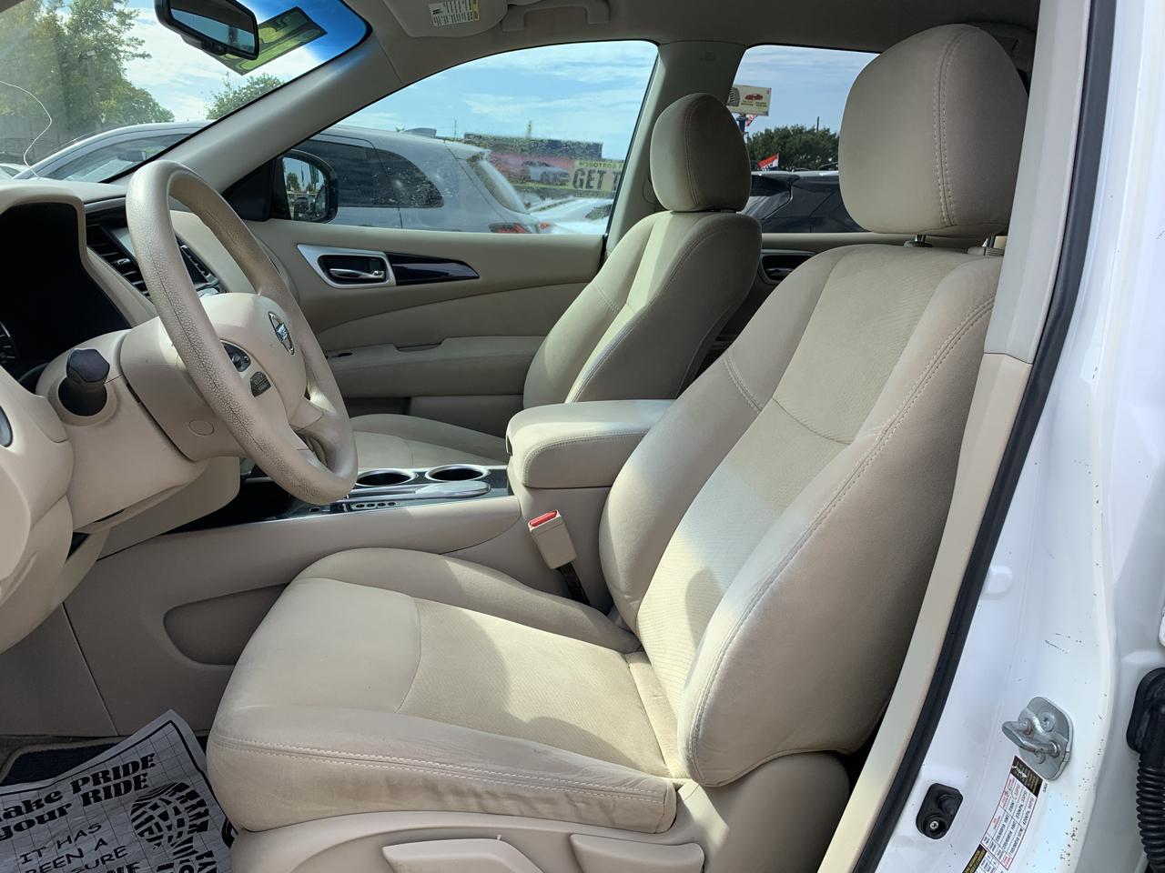 Nissan Pathfinder SV 2WD 2015