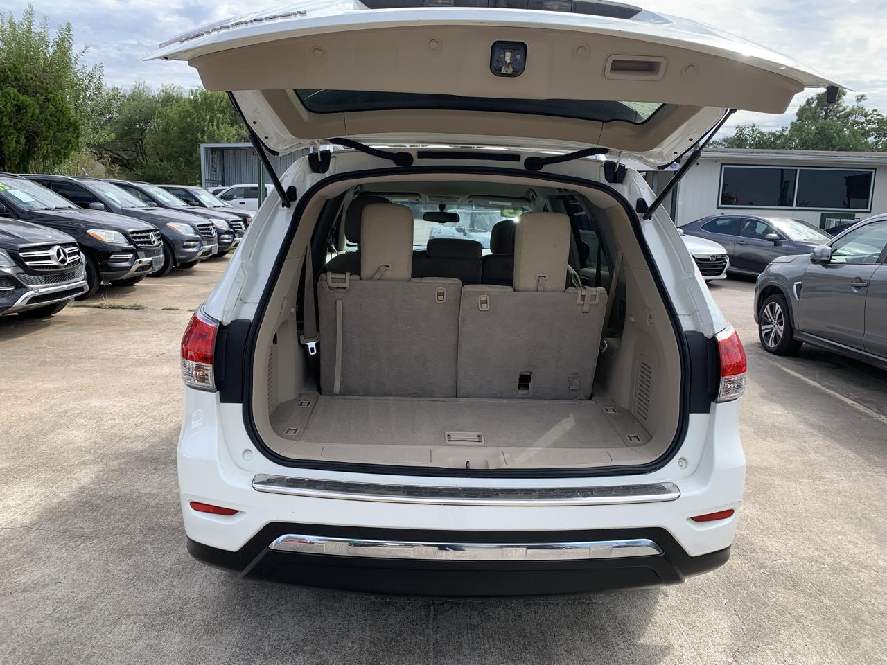 Nissan Pathfinder SV 2WD 2015
