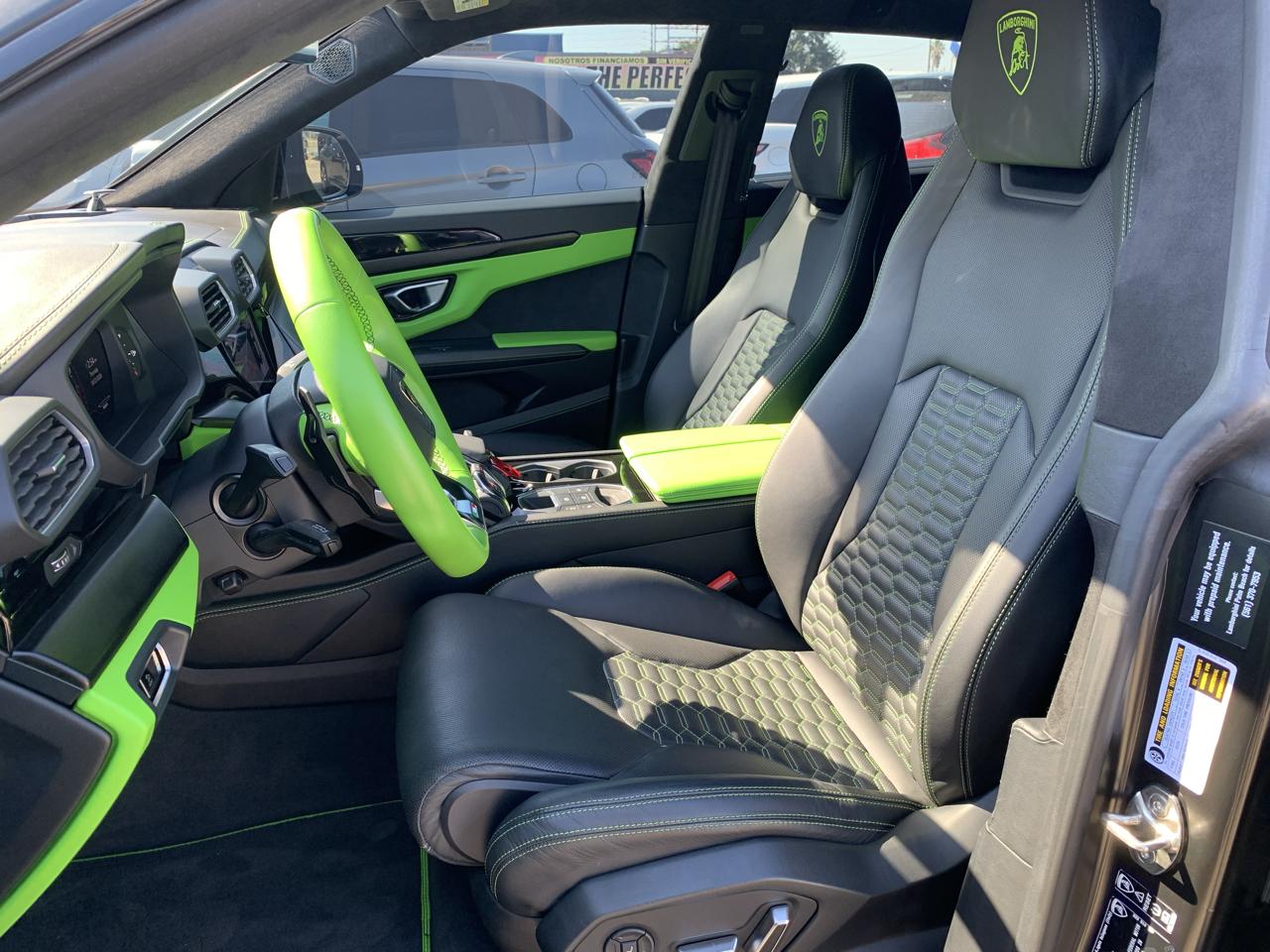 Lamborghini Urus Base 2022
