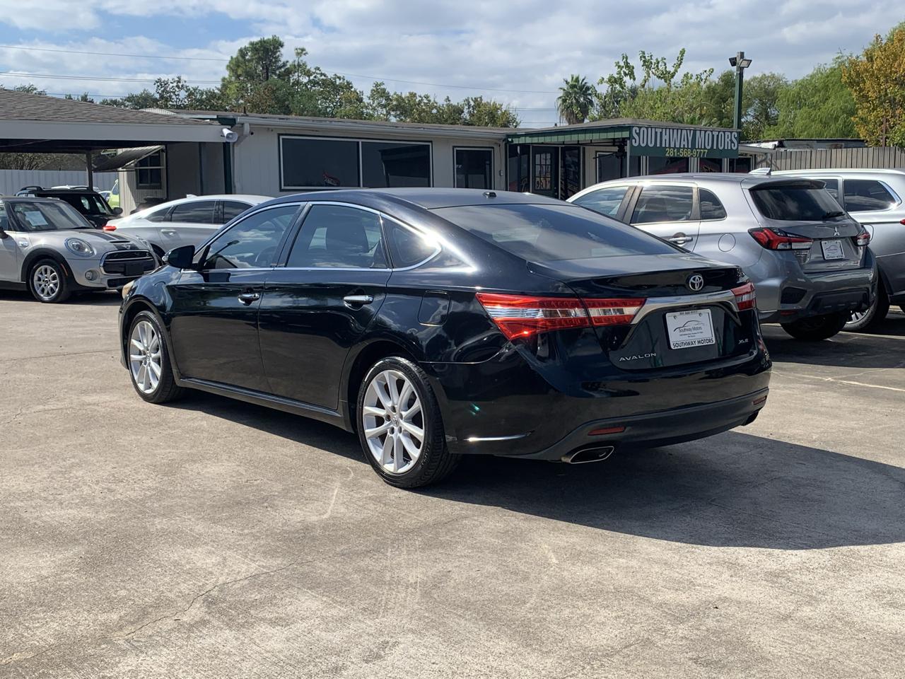 Toyota Avalon XLE 2013