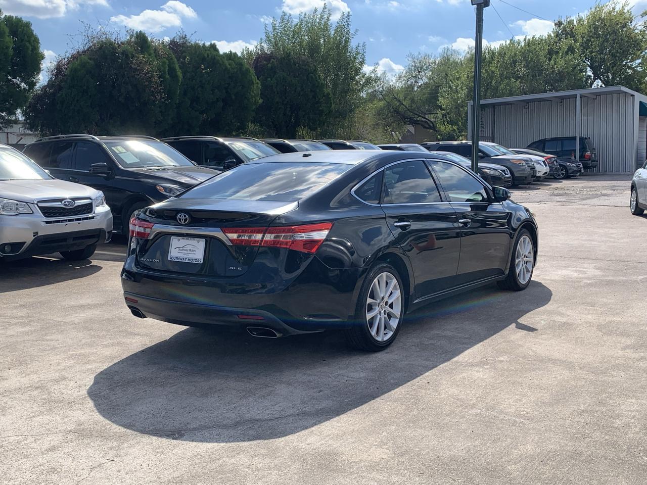 Toyota Avalon XLE 2013