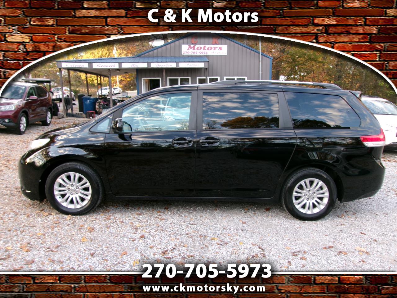 2014 Toyota Sienna 5dr 8-Pass Van XLE FWD (Natl)
