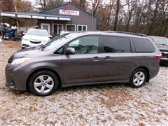 2019 Toyota Sienna 