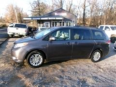 2011 Toyota Sienna 