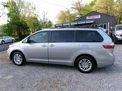 2016 Toyota Sienna 